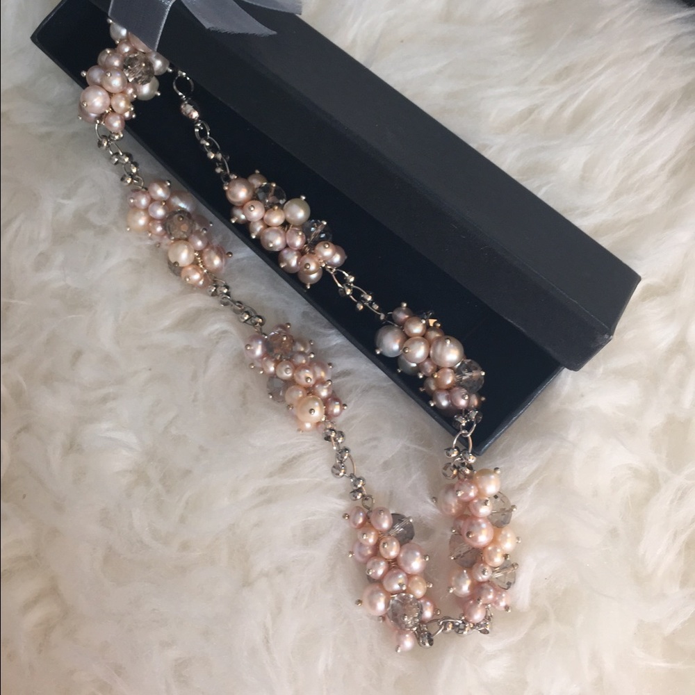 Y2K 2010 Pearl Cluster Necklace chunky statement jewelry vintage